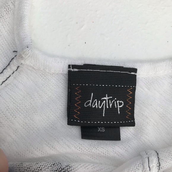 DayTrip White Bling T-Shirt; size XS women’s - Picture 4 of 9